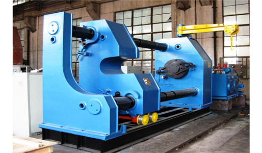 Comparação de prensa hidráulica horizontal e processo de soldagem de estampagem